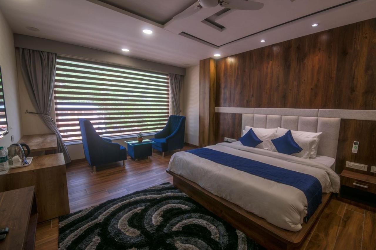 Shivaay Morex- A Vegetarian Hotel Dharamshala Exterior foto